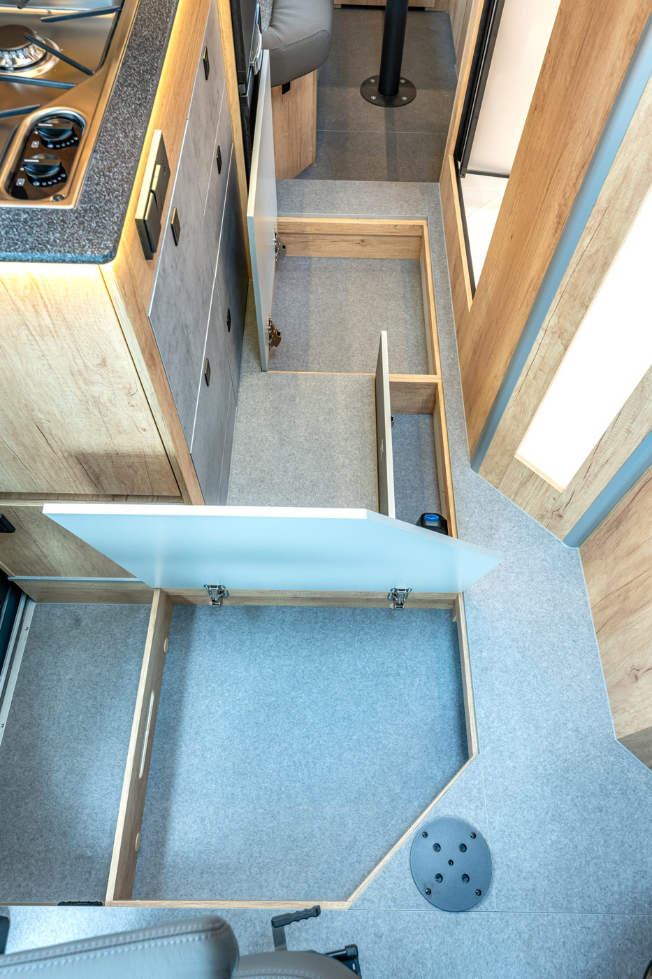 La Strada Avanti R – Double floor with storage